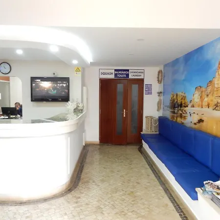 Squash Club Apartahotel
