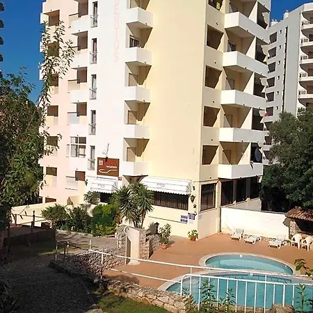 Squash Club Apart-hotel 3*