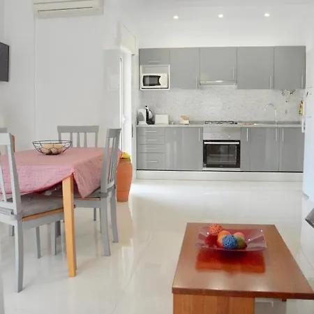 Squash Club Hotel apartamentowy 3*