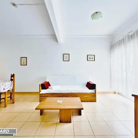 Squash Club Aparthotel 3*